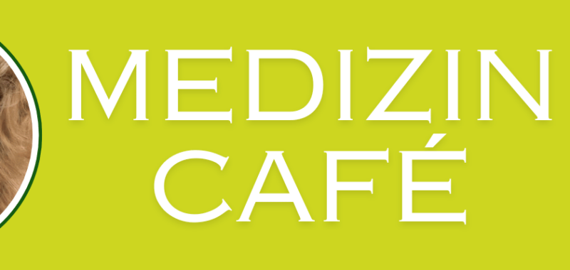 Dr. med. Maria Möller berät Geflüchtete im Medizin-Café in Augsburg.