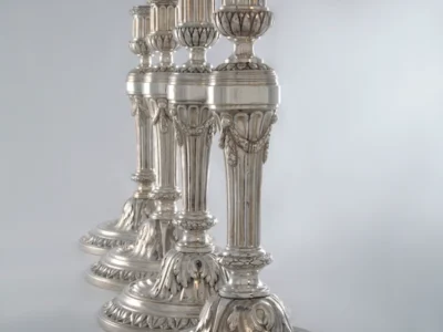 Vier Tischleuchter aus dem Service für das Gouvernement Charkiw; Johann Philipp Heckenauer, Augsburg, 1781-1783, Kunstsammlungen Augsburg