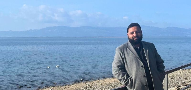Sajed engagiert sich ehrenamtlich als Wegbegleiter bei Tür an Tür